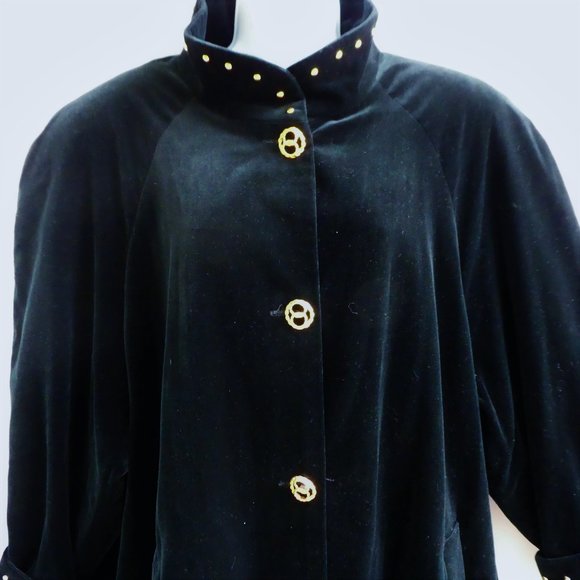 Vintage Komitor Black Velvet Swing Coat Gold Hardware Lined USA Union 18 20 Plus - Picture 5 of 12